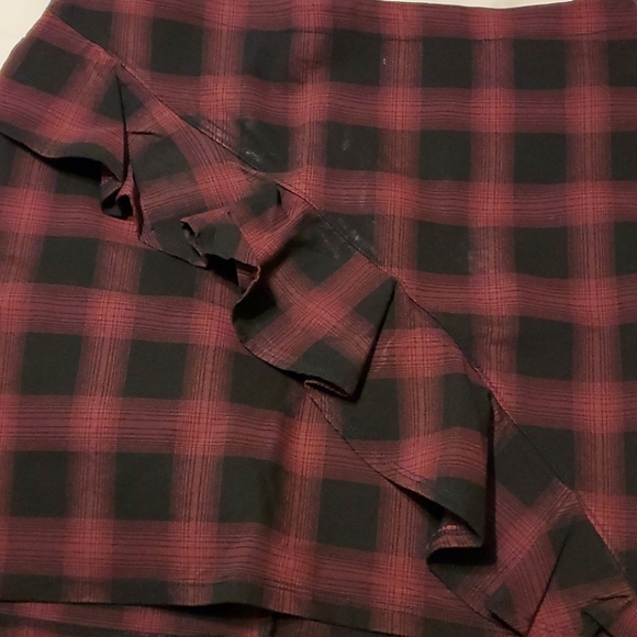 Mossimo women midi skirt checkered burgundy 10 - Picture 4 of 4